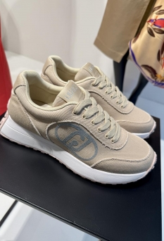Etalages SS25