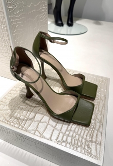 Shoes & Acces ZO26